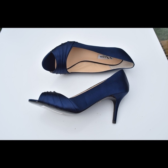 Nina peep toe pumps - Picture 6 of 8